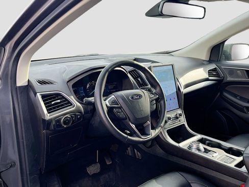 Used 2024 Ford Edge SEL AWD/4WD image 9