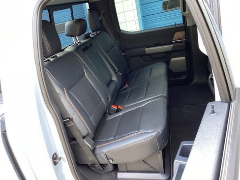 New 2026 Ford F250 Lariat w/ Black Appearance Package image 34