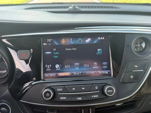 Used 2020 Buick Envision Essence FWD image 38
