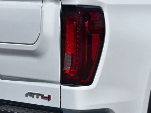 Used 2024 GMC Sierra 1500 AT4 w/ Technology Package AWD/4WD image 27