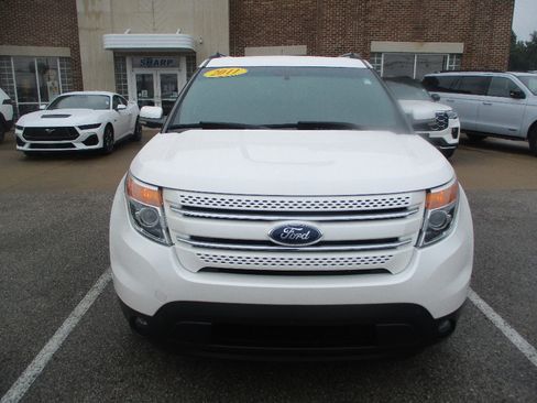 Used 2011 Ford Explorer Limited w/ 302A Rapid Spec Order Code FWD image 2