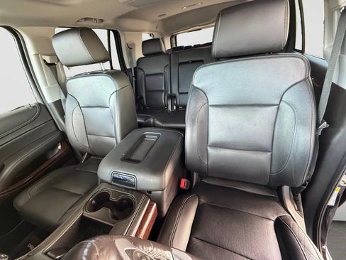 Used 2018 GMC Yukon SLT w/ Open Road Package AWD/4WD image 13