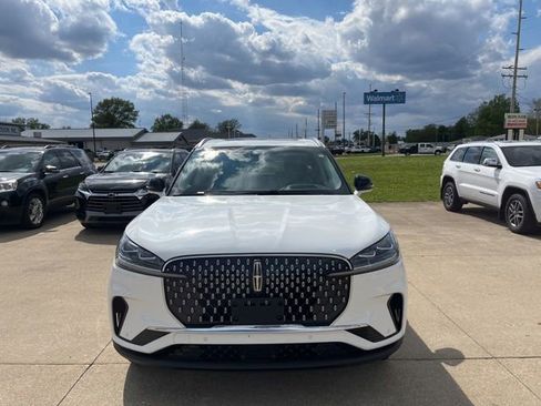 Used 2025 Lincoln Aviator Reserve w/ Luxury Package AWD/4WD image 2