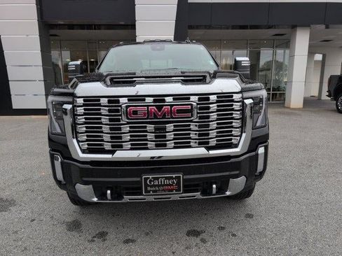 New 2026 GMC Sierra 2500 Denali w/ Denali Reserve Package AWD/4WD image 10