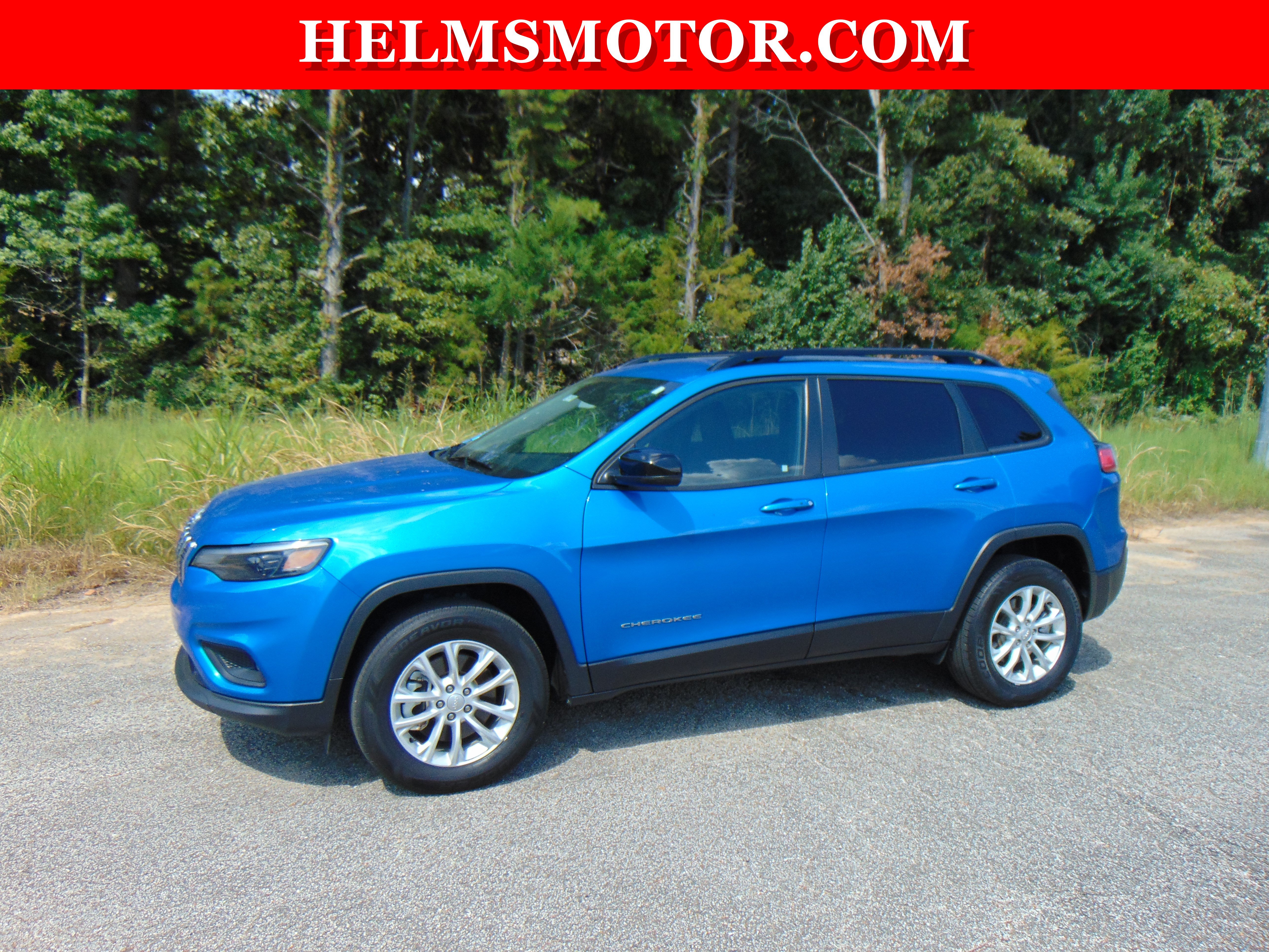 Certified 2022 Jeep Cherokee Latitude Lux AWD/4WD image 2