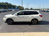 Used 2017 Nissan Pathfinder Platinum image 5