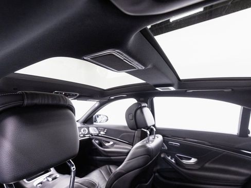 Used 2020 Mercedes-Benz S 560 4MATIC Sedan image 24