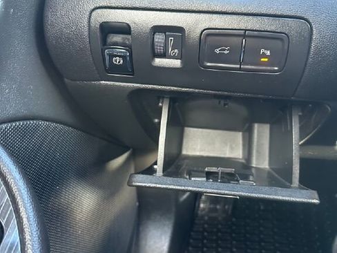 Used 2017 Chevrolet Impala LT image 20