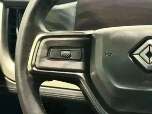 Used 2022 Rivian R1T Adventure image 16