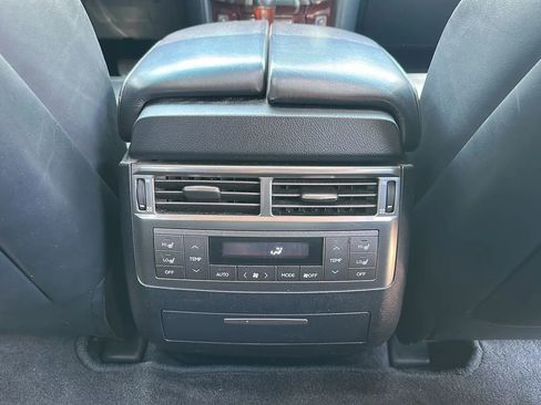 Used 2011 Lexus LX 570 4WD w/ Luxury Pkg image 29