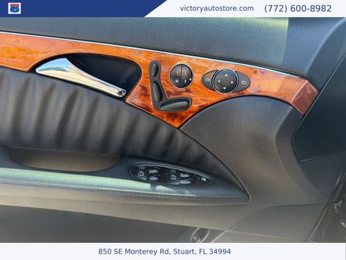 Used 2009 Mercedes-Benz E 320 BlueTEC Sedan image 12
