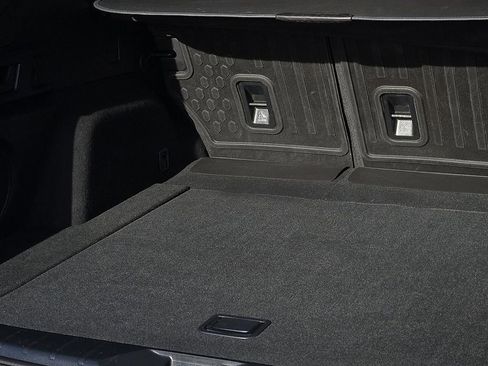 Certified 2022 Subaru Outback Limited image 9