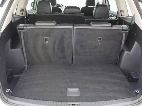 Used 2025 Volkswagen Atlas SE AWD/4WD image 27