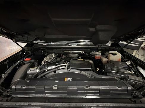 Used 2023 GMC Sierra 3500 SLT w/ SLT Premium Package image 27