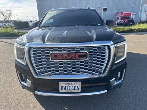 Used 2021 GMC Yukon Denali w/ Denali Premium Package image 3