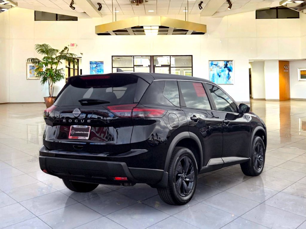 Certified 2026 Nissan Rogue SV FWD image 5