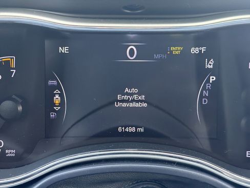 Used 2018 Jeep Grand Cherokee Summit AWD/4WD image 15