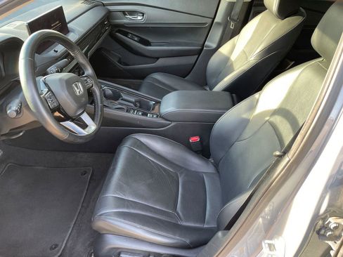Used 2024 Honda Accord Touring image 11