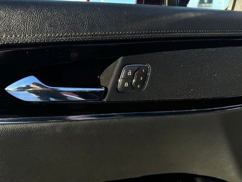 Used 2023 Lincoln Nautilus Reserve image 13