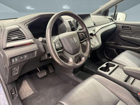 Used 2025 Honda Odyssey Sport-L image 4