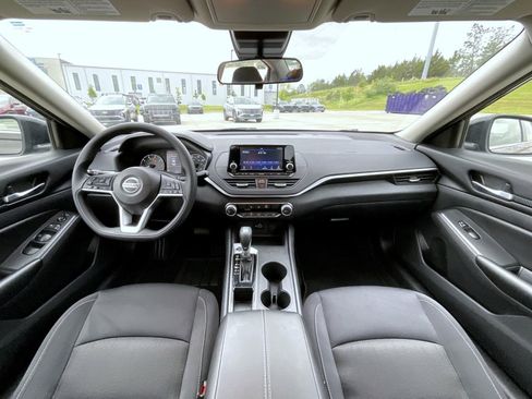 Used 2022 Nissan Altima 2.5 S FWD image 15