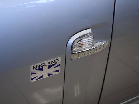 Used 2007 Jaguar XK Convertible image 17