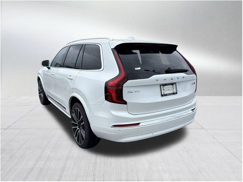 New 2026 Volvo XC90 B5 Ultra image 7