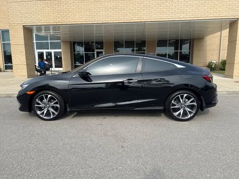 Used 2020 Honda Civic Touring image 1