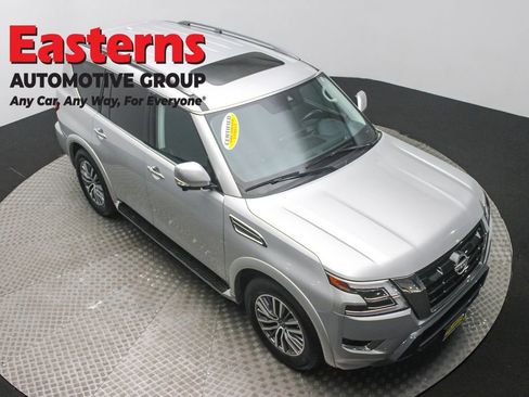 Used 2023 Nissan Armada SL image 3