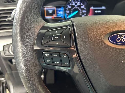 Used 2017 Ford Explorer XLT w/ Equipment Group 202A AWD/4WD image 16