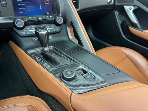 Used 2019 Chevrolet Corvette Stingray Convertible w/ 2LT Preferred Equipment Group RWD image 21