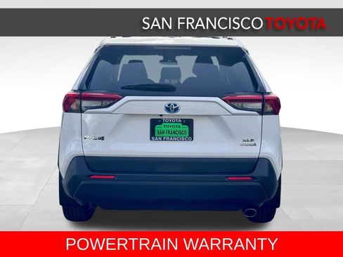 Used 2021 Toyota RAV4 XLE w/ Convenience Package image 4