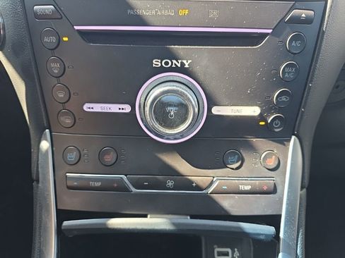 Used 2018 Ford Edge Titanium w/ Equipment Group 301A image 25