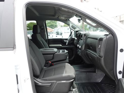 Used 2024 GMC Sierra 2500 Pro w/ Convenience Package image 33