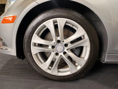 Used 2013 Mercedes-Benz C 300 4MATIC Sedan image 32
