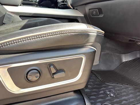 Used 2022 RAM 1500 Laramie RWD image 25