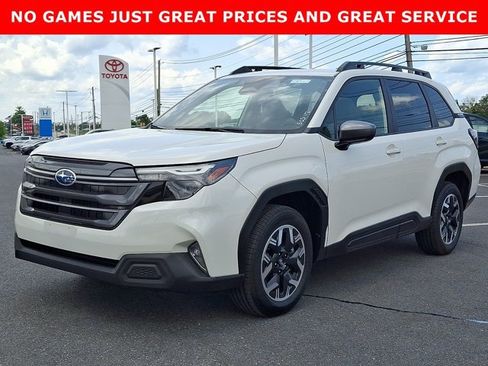 Used 2025 Subaru Forester Premium w/ Convenience Package #1 AWD/4WD image 3