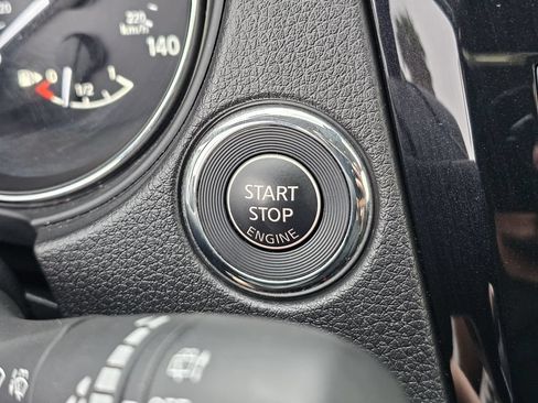 Used 2019 Nissan Rogue SV FWD image 21