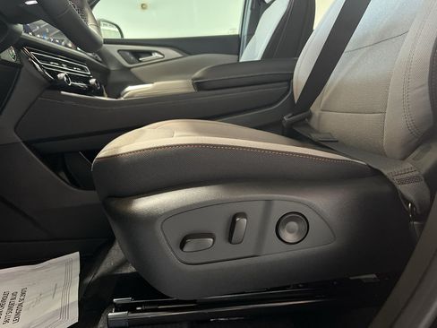 New 2026 Chevrolet Traverse LT w/ Driver Confidence Package FWD image 14