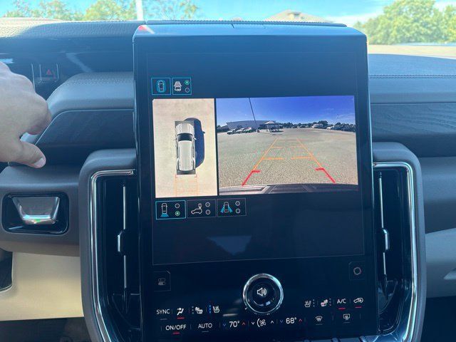 Used 2025 GMC Yukon Denali w/ Sun & Power Step Package AWD/4WD image 35