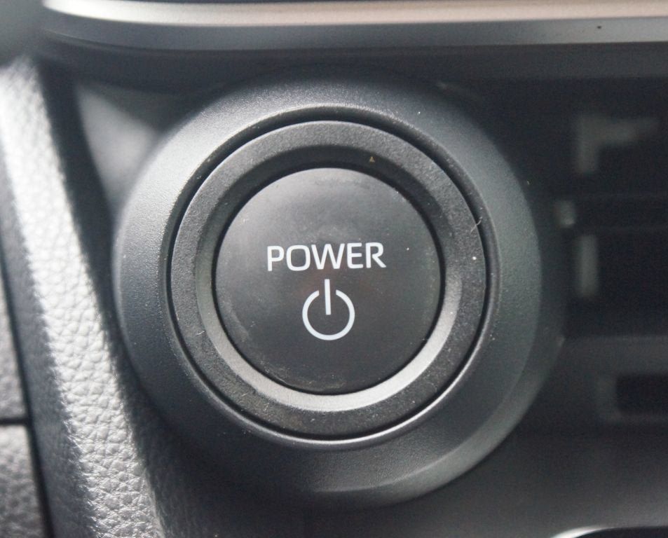 Used 2023 Toyota Prius LE FWD image 8