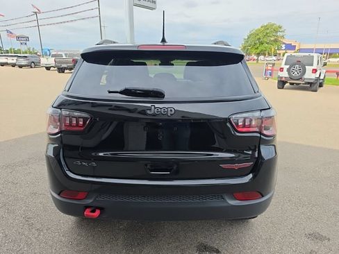 Used 2022 Jeep Compass Trailhawk AWD/4WD image 4