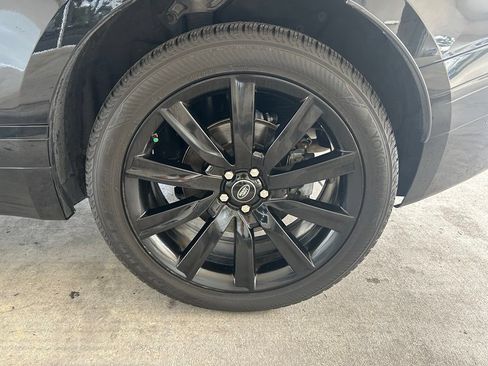 Used 2019 Land Rover Range Rover Velar R-Dynamic SE AWD/4WD image 20