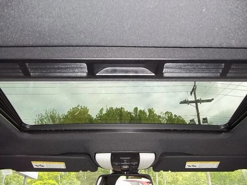 Used 2013 Mercedes-Benz E 350 4MATIC Sedan image 17