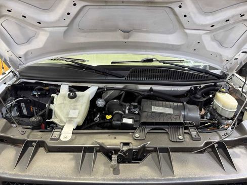Used 2017 Chevrolet Express 2500 image 27