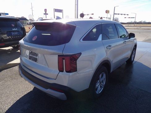 New 2026 Kia Sorento LX image 6