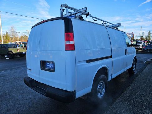 Used 2019 Chevrolet Express 2500 Work Van w/ Driver Convenience Package image 5