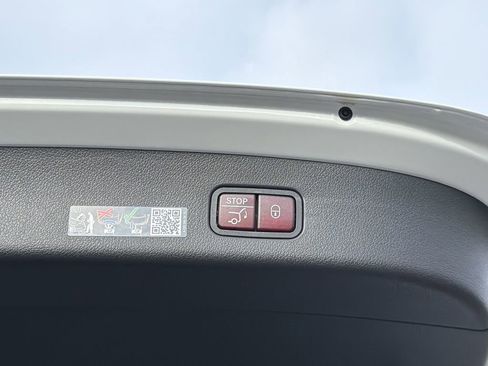 New 2026 Mercedes-Benz GLC 300 4MATIC image 16