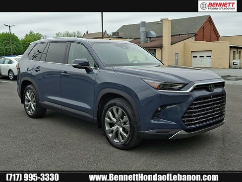 Used 2024 Toyota Grand Highlander AWD image 1