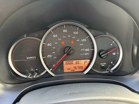 Used 2014 Toyota Yaris L image 17